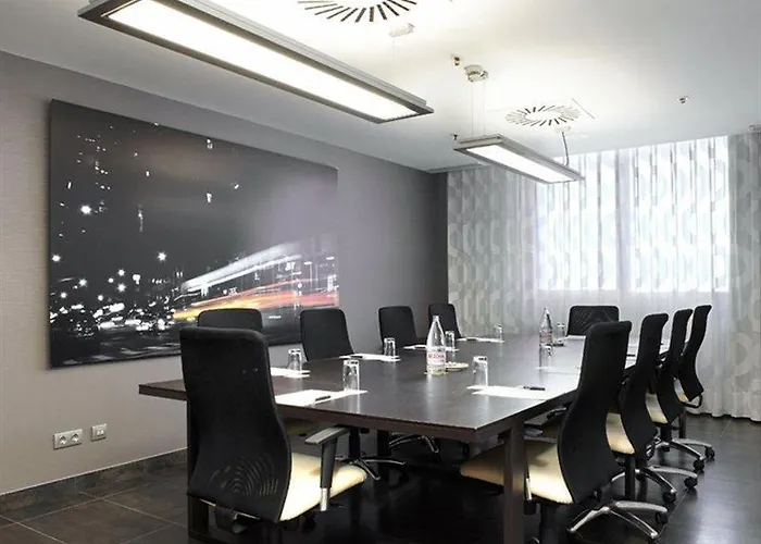 イルニオンアクア4 ホテル 4*