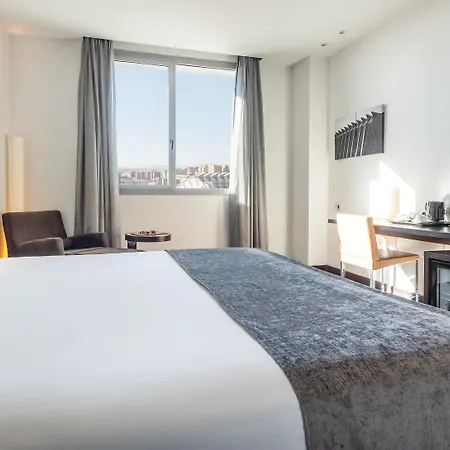 Hotel Ilunion Aqua 4 4*