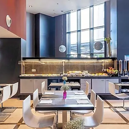 Hotel Ilunion Aqua 4 Valencia