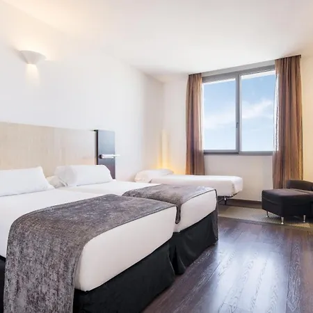 Ilunion Aqua 4 Szálloda 4*