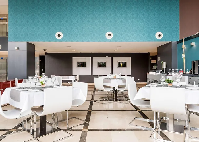 伊鲁尼阿奎拉4号康福特尔酒店 酒店 4*