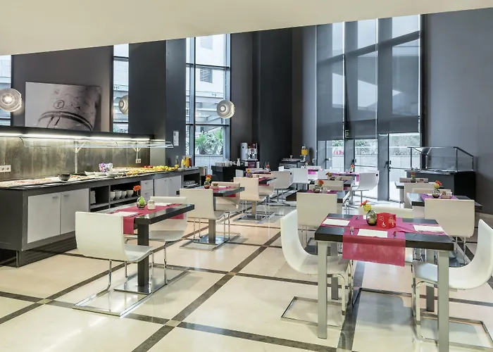 伊鲁尼阿奎拉4号康福特尔酒店 酒店