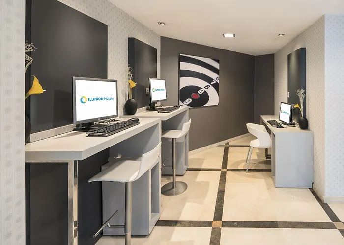 伊鲁尼阿奎拉4号康福特尔酒店 瓦伦西亚